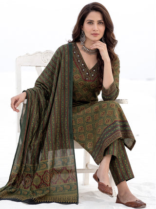 Ajrakh Rajauri Set of Kurta Salwar Pants & Dupatta