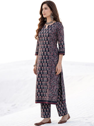Ajrakh Kayaas Set of Kurta Salwar Pants & Dupatta