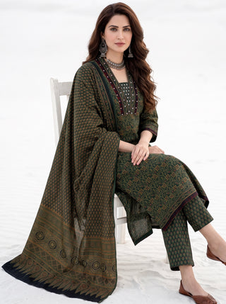 Ajrakh Vismay Set of Kurta Salwar Pants & Dupatta
