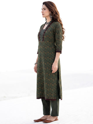 Ajrakh Vismay Set of Kurta Salwar Pants & Dupatta