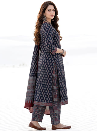 Ajrakh Vilasa Set of Kurta Salwar Pants & Dupatta