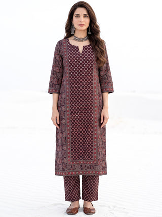 Ajrakh Kaari Set of Kurta Salwar Pants & Dupatta