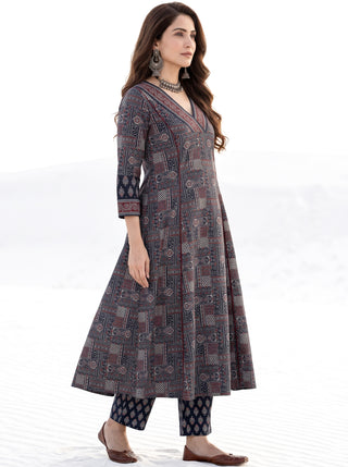 Ajrakh Rinera Set of Kali Kurta,Pants & Dupatta