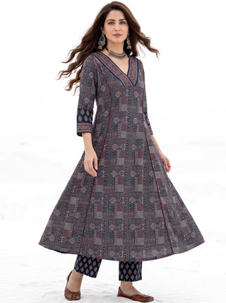 Ajrakh Rinera Set of Kali Kurta,Pants & Dupatta