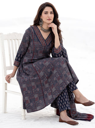 Ajrakh Rinera Set of Kali Kurta,Pants & Dupatta