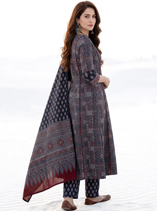 Ajrakh Rinera Set of Kali Kurta,Pants & Dupatta