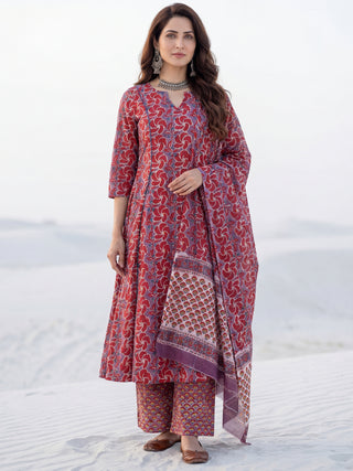 Aina Mahi Set Of Kali Kurta Pants Dupatta