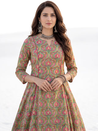 Aina Meeran Set Of Kali Kurta Pants & Dupatta