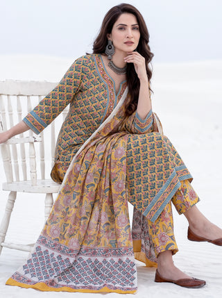 Aina Velara  Set Of Cotton Kurta Pants Dupatta
