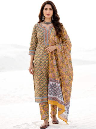 Aina Velara  Set Of Cotton Kurta Pants Dupatta