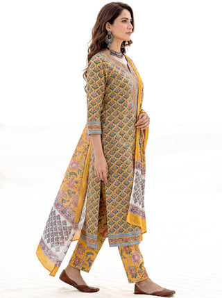 Aina Velara  Set Of Cotton Kurta Pants Dupatta