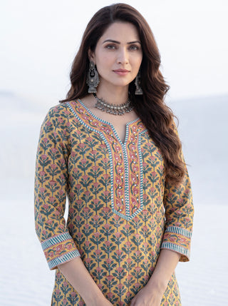 Aina Velara  Set Of Cotton Kurta Pants Dupatta