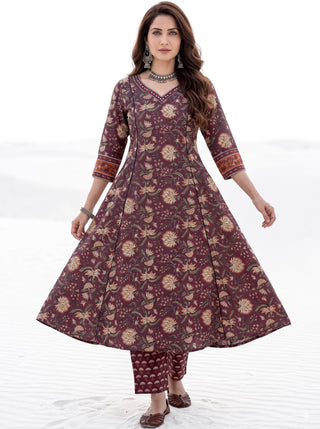 Aina Medhara Set Of Kali Kurta Pants & Dupatta