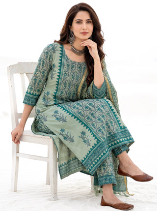 Aina Charitra Set Of Kurta Pants & Dupatta