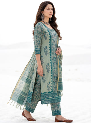 Aina Charitra Set Of Kurta Pants & Dupatta