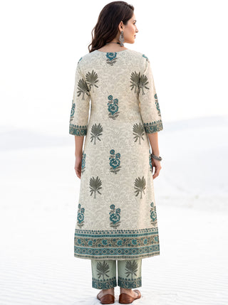 Aina Juraha Set Of Kurta Pants & Dupatta