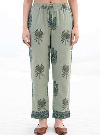 Aina Juraha Set Of Kurta Pants & Dupatta