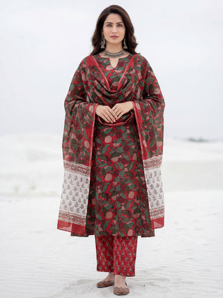 Aina Zoya Set Of Kali Kurta Pants Dupatta