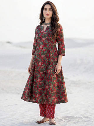 Aina Zoya Set Of Kali Kurta Pants Dupatta