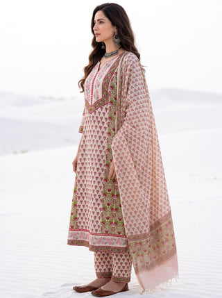 Aina Jirah Set Of Kurta Salwar Pants & Dupatta