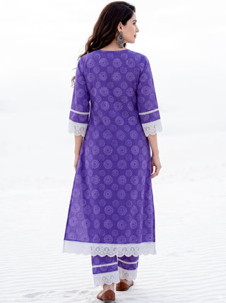 Aina Vejari Kurta