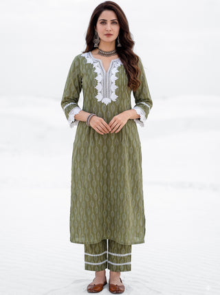 Aina Sarahana Set Of Kurta Salwar Pants & Dupatta