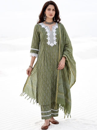 Aina Sarahana Set Of Kurta Salwar Pants & Dupatta