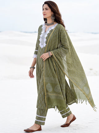 Aina Sarahana Set Of Kurta Salwar Pants & Dupatta