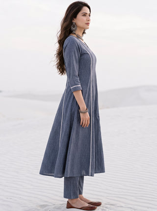 Aina Akora Kurta