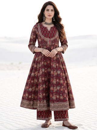 Aina Miran Kali Kurta