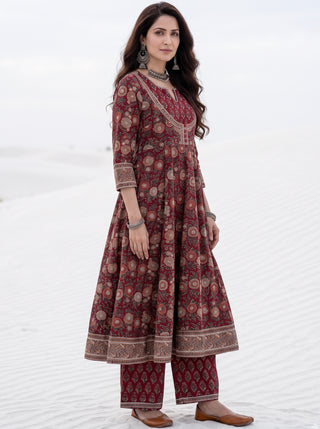 Aina Miran Kali Kurta