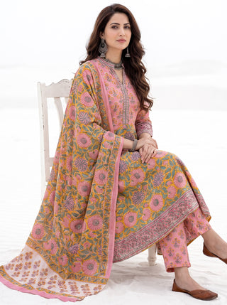 Aina Arohini Set Of Kali Kurta Pants & Dupatta