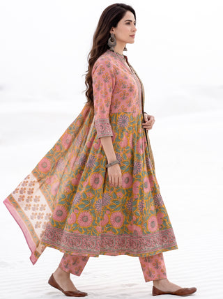 Aina Arohini Set Of Kali Kurta Pants & Dupatta