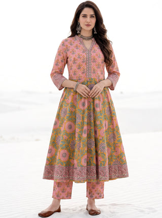 Aina Arohini Set Of Kali Kurta Pants & Dupatta