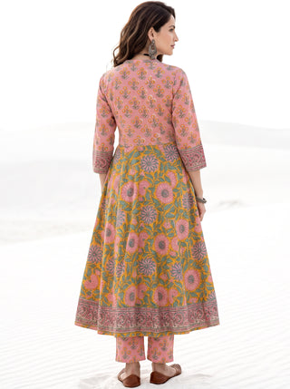 Aina Arohini Set Of Kali Kurta Pants & Dupatta