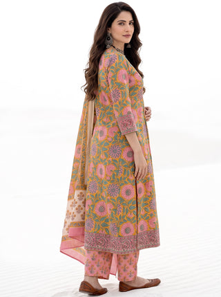 Aina Ameeran Set Of Kali Kurta Pants & Dupatta