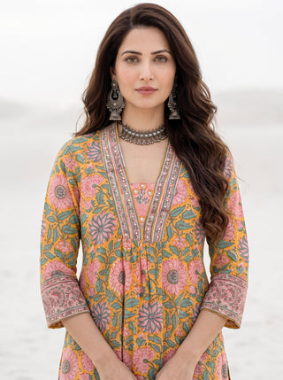 Aina Ameeran Kali Kurta