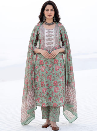 Aina Isla Set Of Kali Kurta Pants & Dupatta