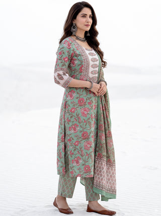 Aina Isla Set Of Kali Kurta Pants & Dupatta