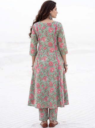 Aina Silasa Set Of Kali Kurta Pants & Dupatta