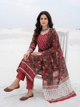 Aina Jina Set Of Kurta Pants Dupatta