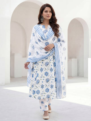 Aina Damini Set Of Kalidar Kurta Pants Dupatta