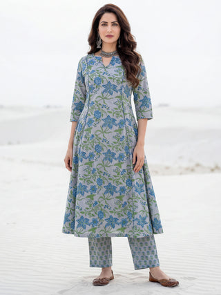 Aina Nutan Set Of Kali Kurta Pants Dupatta