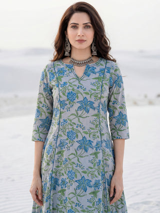 Aina Nutan Set Of Kali Kurta Pants Dupatta