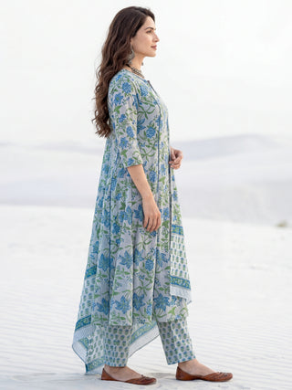 Aina Nutan Set Of Kali Kurta Pants Dupatta