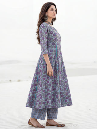 Aina Mira Set Of Kali Kurta Pants Dupatta