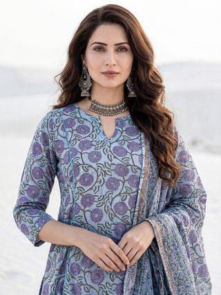 Aina Mira Set Of Kali Kurta Pants Dupatta