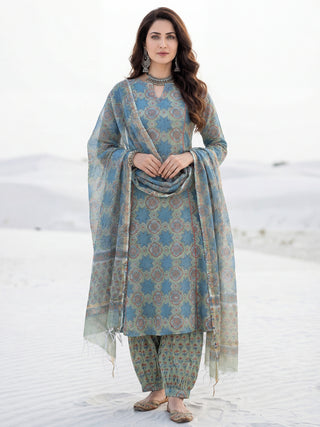 Aina Minal Set Of Kalidar Kurta Pants Dupatta