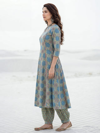 Aina Minal Set Of Kalidar Kurta Pants Dupatta