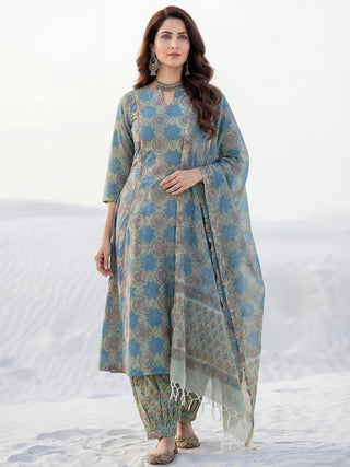Aina Minal Set Of Kalidar Kurta Pants Dupatta